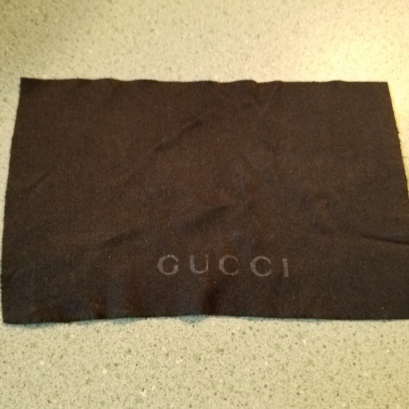 Authentic Gucci Sunglasses Case W/Cleaning Cloth - Picture 5 of 6